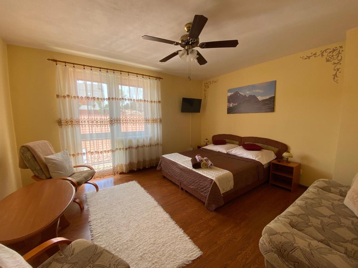 Villa Butterfly Нова-Лесна Экстерьер фото
